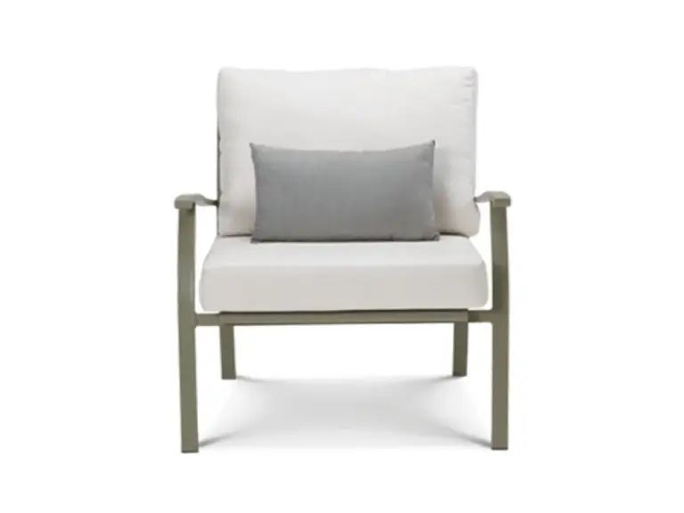 elisir lounge armchair By ETHIMO