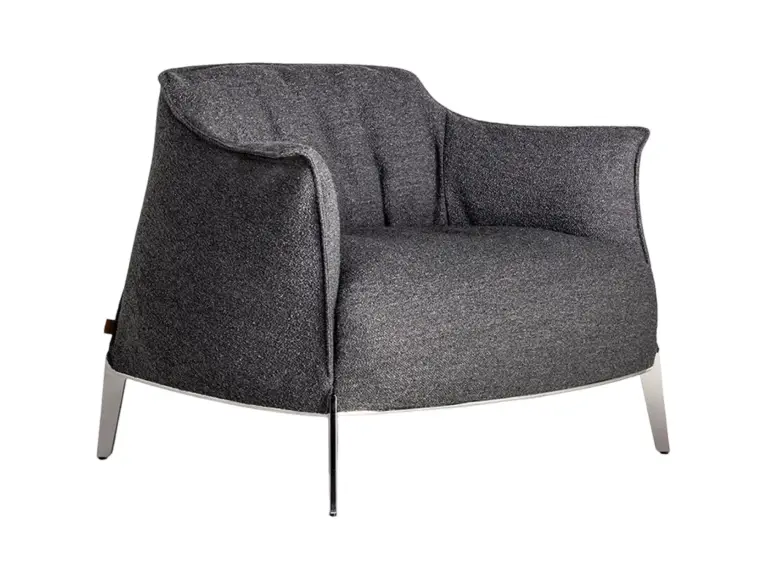 archibald gran comfort armchair By Poltrona Frau